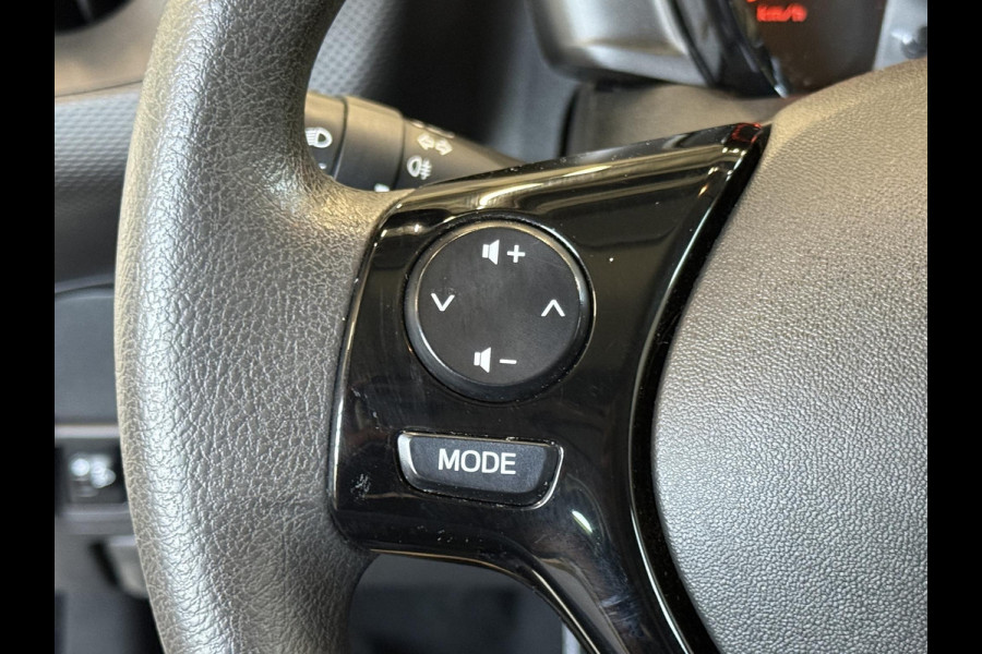 Toyota Aygo 1.0 VVT-i x-fun Airco Bluetooth Centrale vergrendeling + afstand bediening Electrische ramen Led 5 Deurs
