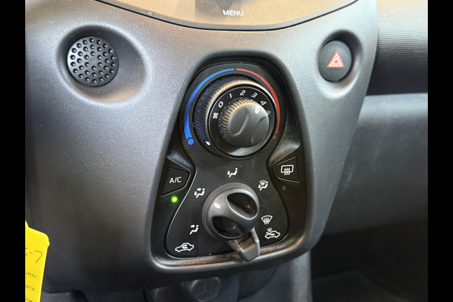 Toyota Aygo 1.0 VVT-i x-fun Airco Bluetooth Centrale vergrendeling + afstand bediening Electrische ramen Led 5 Deurs