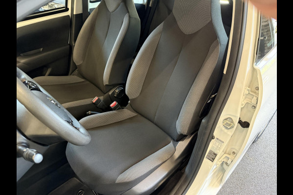 Toyota Aygo 1.0 VVT-i x-fun Airco Bluetooth Centrale vergrendeling + afstand bediening Electrische ramen Led 5 Deurs