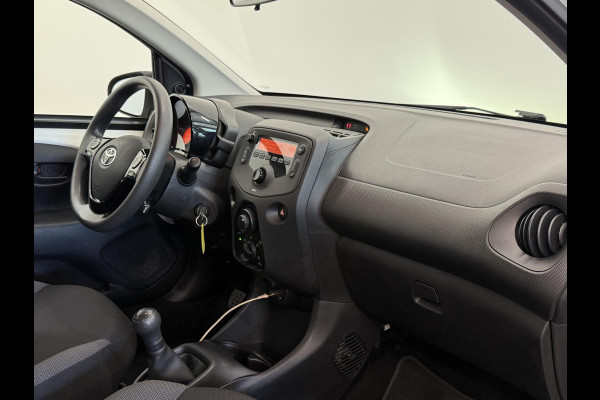 Toyota Aygo 1.0 VVT-i x-fun Airco Bluetooth Centrale vergrendeling + afstand bediening Electrische ramen Led 5 Deurs