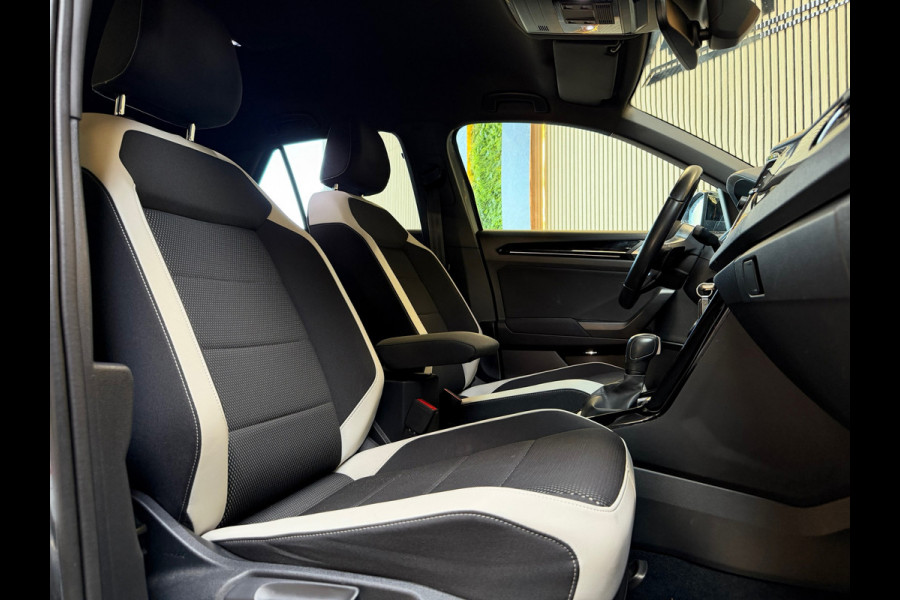 Volkswagen T-Roc 1.5 TSI Sport Business R-Line VIRTUAL|DEALER ONDERHOUDEN|CARPLAY|SFEERVERLICHTING|18INCH|NIGHTPAKKET|NAP|NL AUTO|