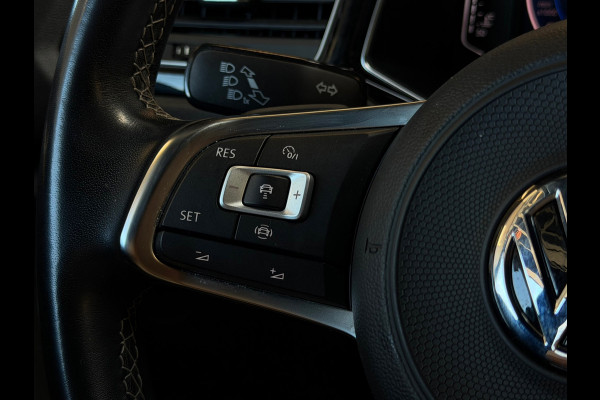 Volkswagen T-Roc 1.5 TSI Sport Business R-Line VIRTUAL|DEALER ONDERHOUDEN|CARPLAY|SFEERVERLICHTING|18INCH|NIGHTPAKKET|NAP|NL AUTO|