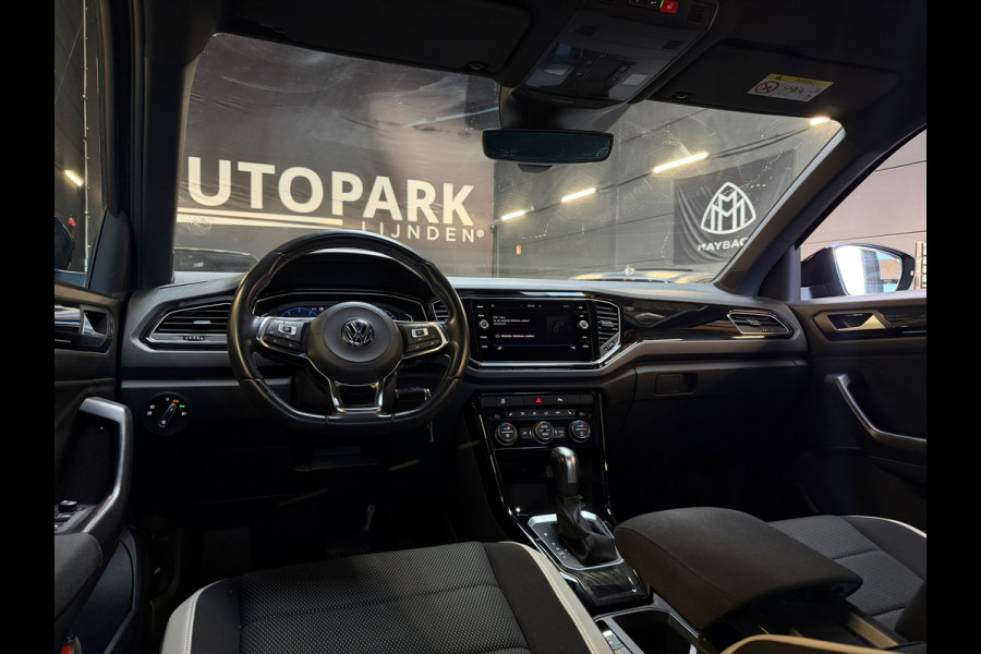 Volkswagen T-Roc 1.5 TSI Sport Business R-Line VIRTUAL|DEALER ONDERHOUDEN|CARPLAY|SFEERVERLICHTING|18INCH|NIGHTPAKKET|NAP|NL AUTO|