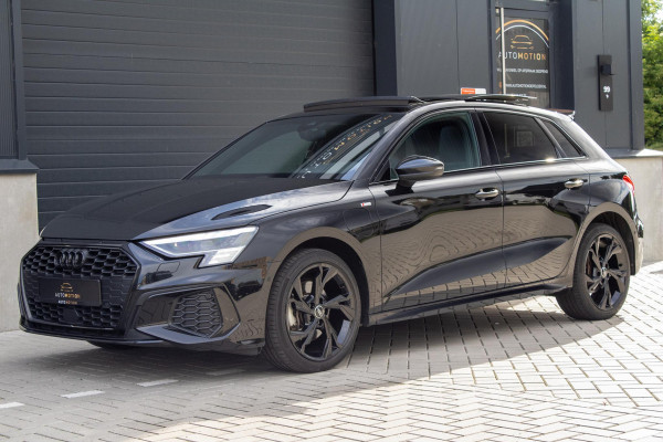 Audi A3 Sportback 40 TFSIe S line RS Bekleding MATRIX PANO MAXTON  ACC