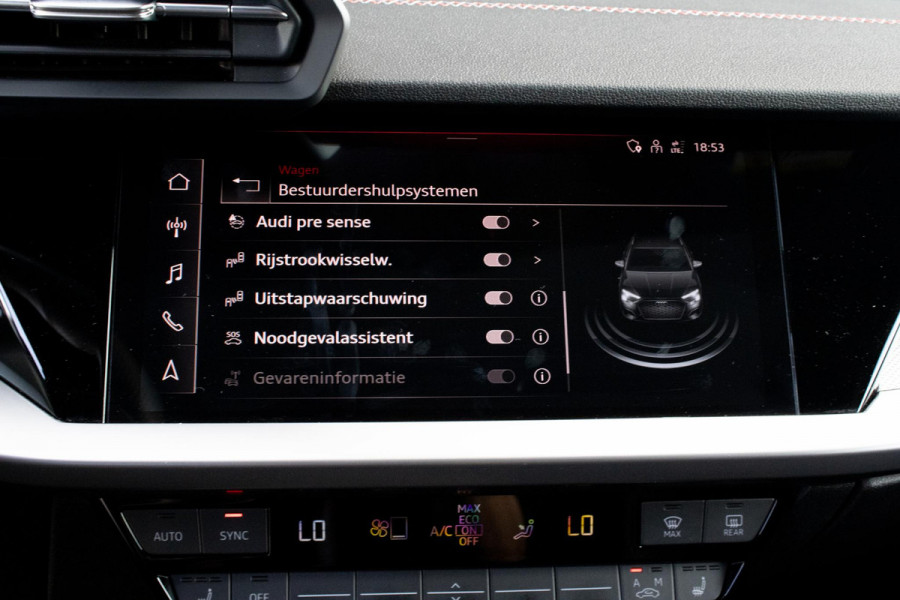 Audi A3 Sportback 40 TFSIe S line RS Bekleding MATRIX PANO MAXTON  ACC