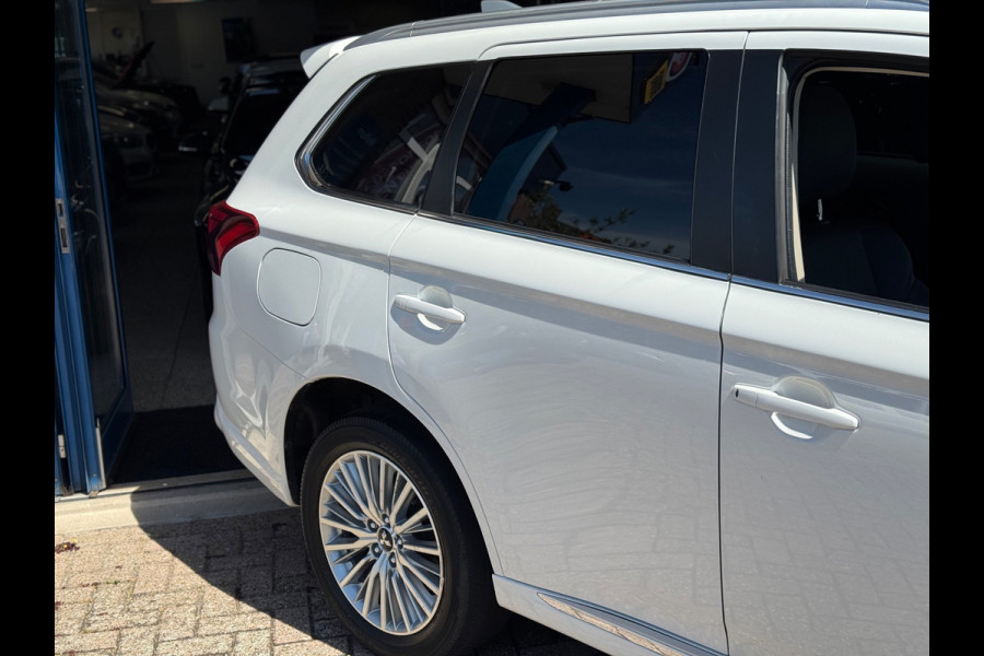Mitsubishi Outlander 2.4 PHEV Pure+ 2019 AUT NAVI LM NAP!