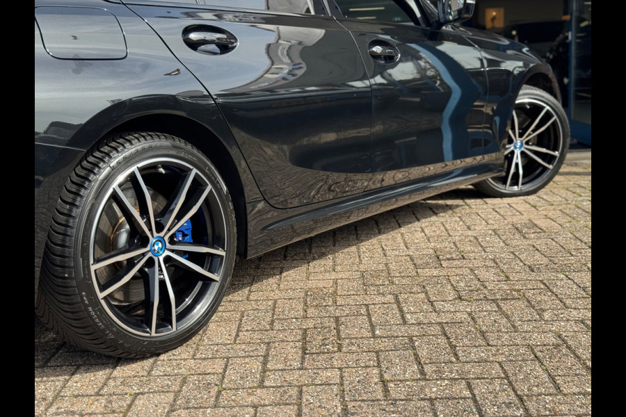 BMW 3-serie 320e M-Pakket Plus AUT NAVI CLIMA LEDER LM NAP!