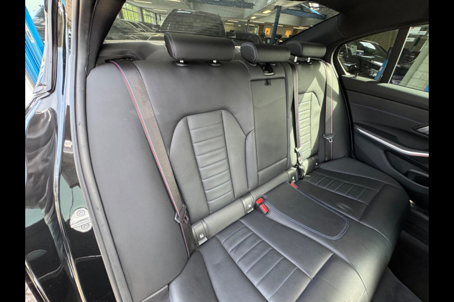 BMW 3-serie 320e M-Pakket Plus AUT NAVI CLIMA LEDER LM NAP!