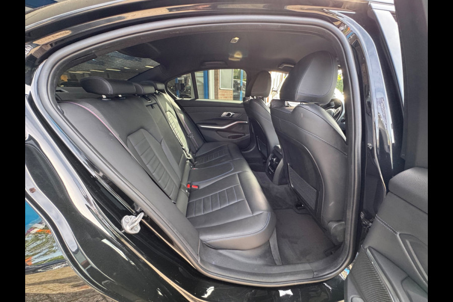 BMW 3-serie 320e M-Pakket Plus AUT NAVI CLIMA LEDER LM NAP!