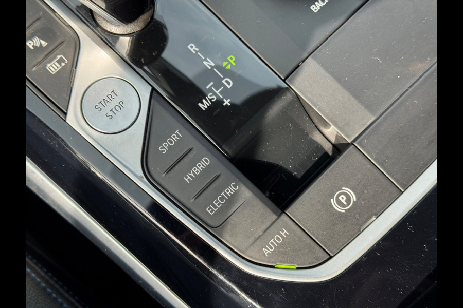BMW 3-serie 320e M-Pakket Plus AUT NAVI CLIMA LEDER LM NAP!