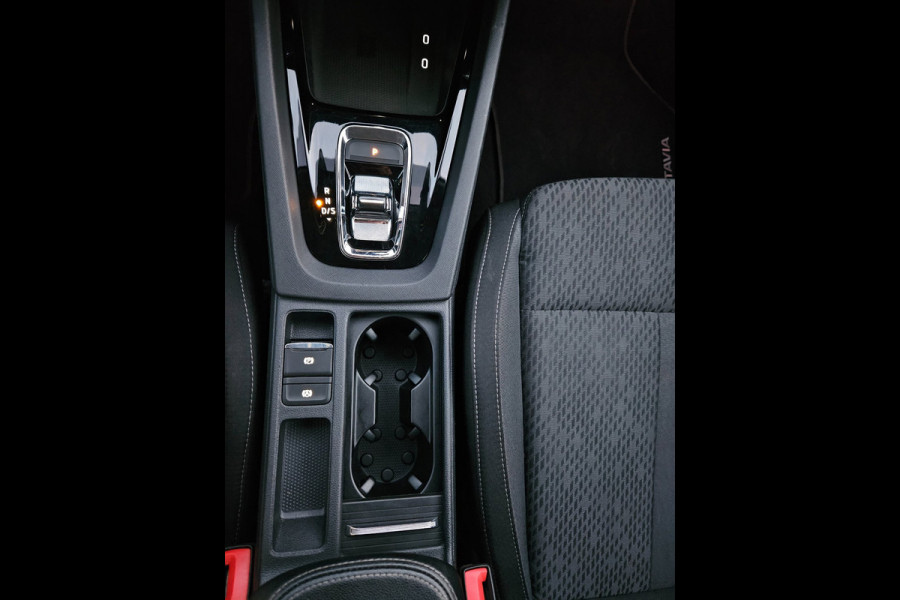 Škoda Octavia Combi 1.5 e-TSI Business Edition Plus AUTOMAAT/VIRTUAL/LED