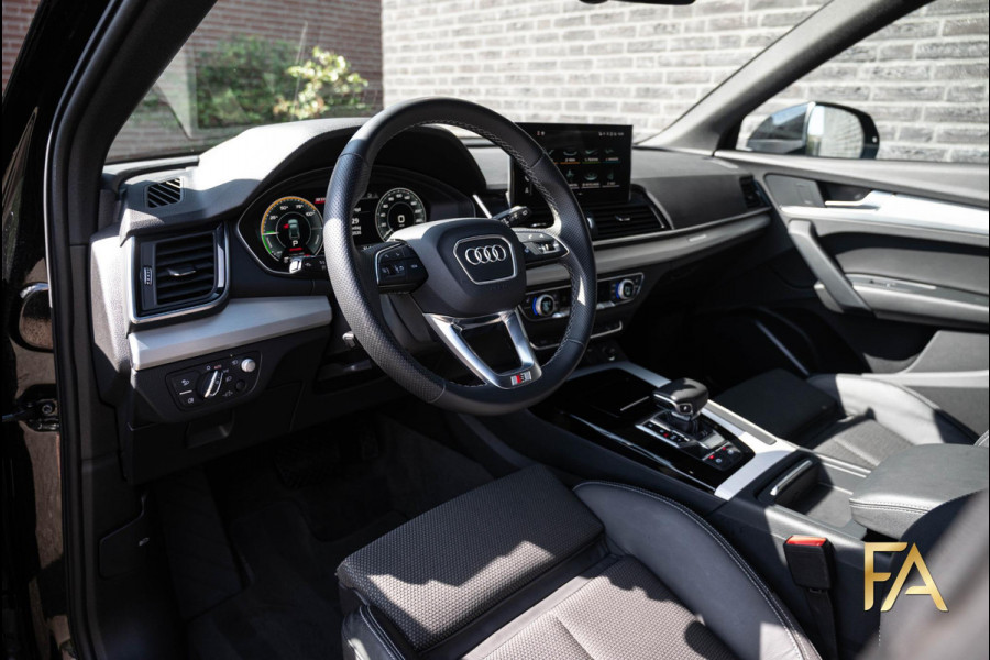 Audi Q5 55 TFSI e S edition Competition SLine|367PK|Headup|Luchtvering