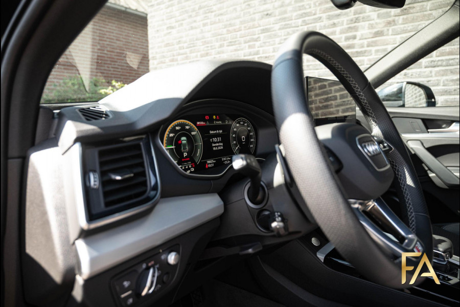 Audi Q5 55 TFSI e S edition Competition SLine|367PK|Headup|Luchtvering