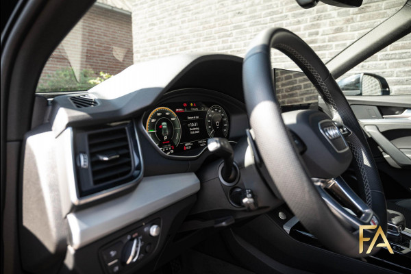 Audi Q5 55 TFSI e S edition Competition SLine|367PK|Headup|Luchtvering