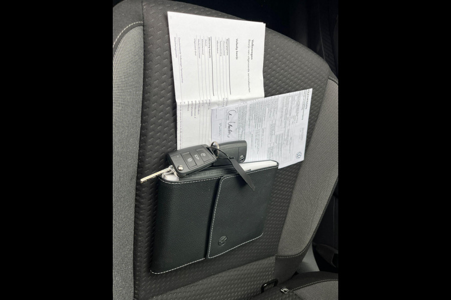Volkswagen Polo 1.0 TSI Life Business | Adaptive cruise control | Privacy glass | Stoelverwarming | Camera