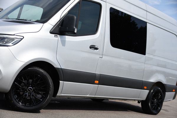 Mercedes-Benz Sprinter 316 2.2 CDI L2H2 DC PB Edition Adaptieve Cruise, Camera, Carplay, LED, 164pk, Stoelverwarming, Trekhaak, Automaat, 10,5'' Mbux, Standkachel, Uniek!