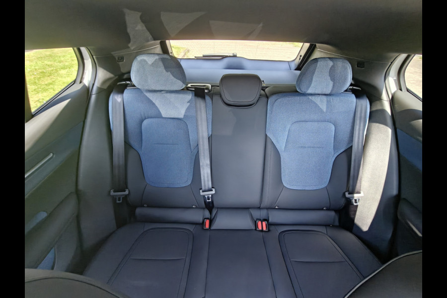Volvo EX30 Extended Range 272PK Plus Europa 69 kWh | H&K | Climate Pack | ACC | Elektr. stoel | Blis | 20"LMV