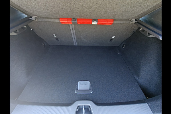 Volvo EX30 Extended Range 272PK Plus Europa 69 kWh | Climate pack | H&K | ACC | Blis | Elektr. stoel