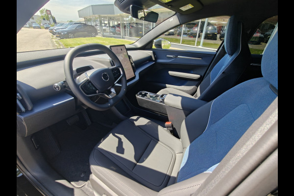 Volvo EX30 Extended Range 272PK Plus Europa 69 kWh | Climate pack | H&K | ACC | Blis | Elektr. stoel