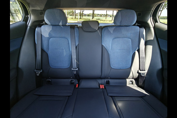 Volvo EX30 Extended Range 272PK Plus Europa 69 kWh | Climate pack | H&K | ACC | Blis | Elektr. stoel