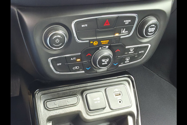 Jeep Compass 1.3T Night Eagle Liberty Edition Camera Carplay Keylesse Entry