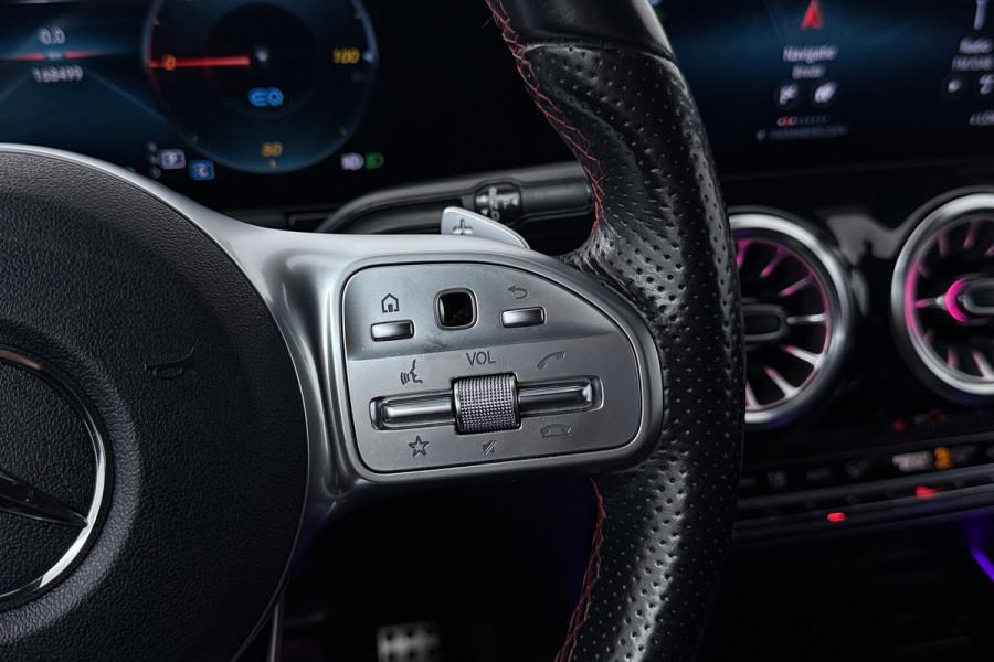 Mercedes-Benz EQA 250 Business Solution AMG 67 kWh 96% SOH (STOELVERWARMING, SFEERVERLICHTING, CAMERA, PARKEERSENSOREN)