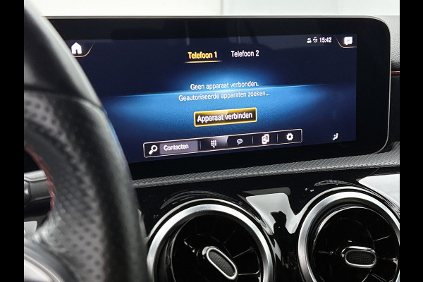 Mercedes-Benz A-Klasse 180 Business Solution AMG (NAVIGATIE, CLIMA, CAMERA, LED, GOED ONDERHOUDEN)