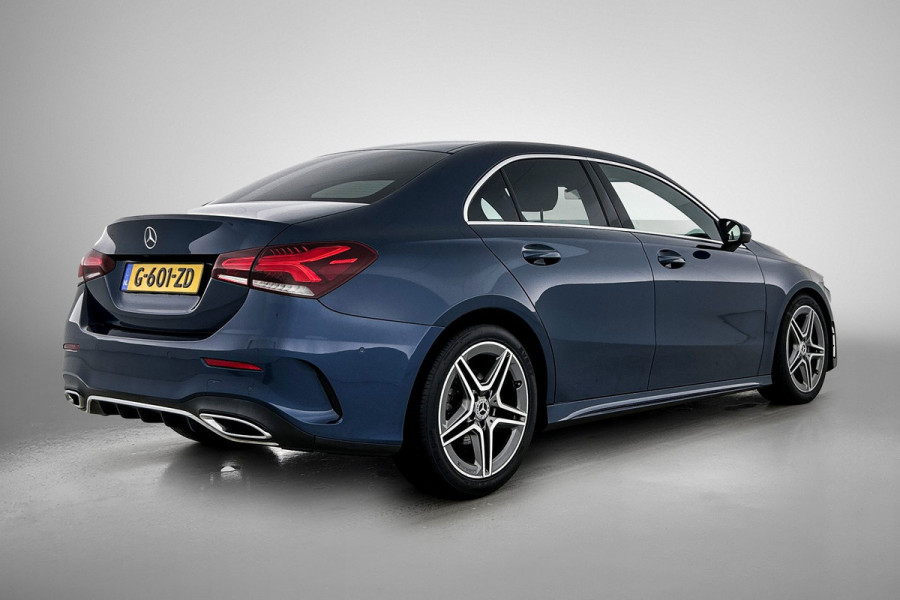 Mercedes-Benz A-Klasse 180 Business Solution AMG (NAVIGATIE, CLIMA, CAMERA, LED, GOED ONDERHOUDEN)