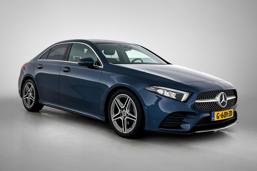 Mercedes-Benz A-Klasse 180 Business Solution AMG (NAVIGATIE, CLIMA, CAMERA, LED, GOED ONDERHOUDEN)