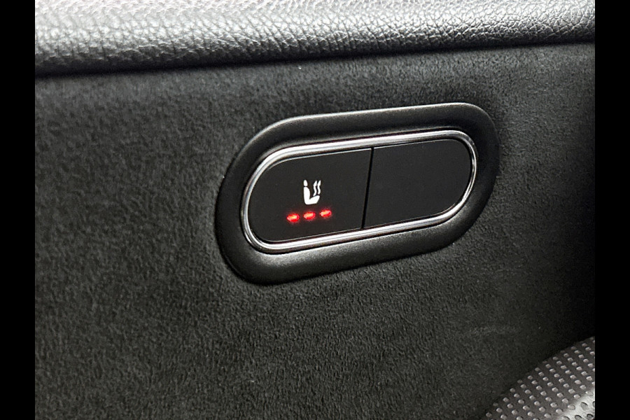 Mercedes-Benz A-Klasse 180 Business Solution AMG (NAVIGATIE, CLIMA, CAMERA, LED, GOED ONDERHOUDEN)