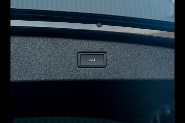 Volkswagen Tiguan 1.5 TSI R-Line Business | Black Style | Trekhaak wegkl. | Camera | IQ Light | Prijs Rijklaar!!