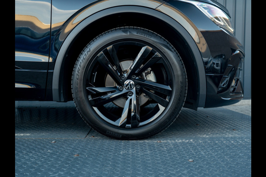 Volkswagen Tiguan 1.5 TSI R-Line Business | Black Style | Trekhaak wegkl. | Camera | IQ Light | Prijs Rijklaar!!