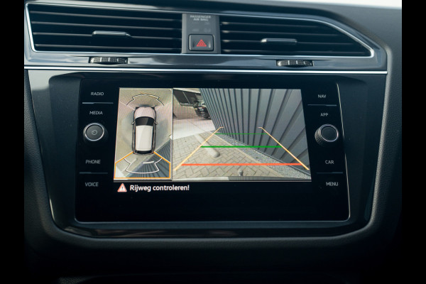 Volkswagen Tiguan 1.5 TSI R-Line Business+ | 360 Camera | Trekhaak wegkl. | 20'' | Allseason banden | Black Style | Prijs Rijklaar!!
