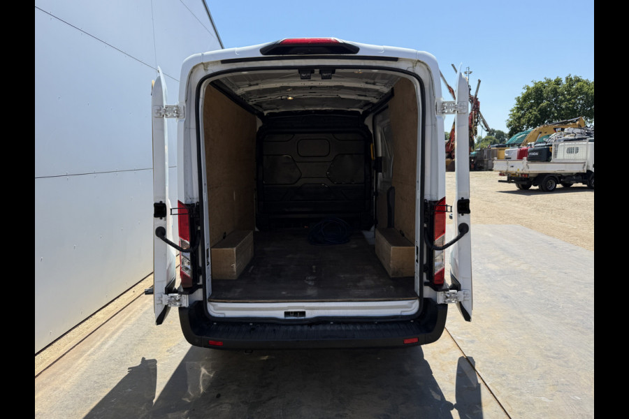Ford E-Transit 68kWh 184PK L2H2 316km WLTP 94,9% (SOH) Climate Control Cruise Control CarPlay Navigatie Parkeersensoren v+a