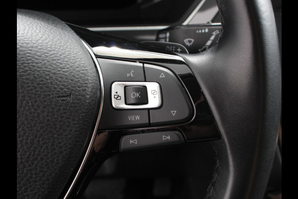 Volkswagen Tiguan Allspace 1.5 TSI Highline All-space 7p. Adaptive cruise control Climate control LED Parkeersensoren Panoramadak Achteruitrijd camera Trekhaak Navigatie Voorstoelen verwarmd Apple Carplay/ Android Auto