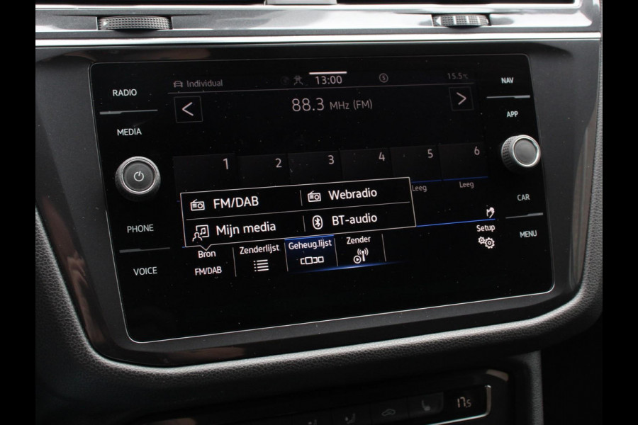 Volkswagen Tiguan Allspace 1.5 TSI Highline All-space 7p. Adaptive cruise control Climate control LED Parkeersensoren Panoramadak Achteruitrijd camera Trekhaak Navigatie Voorstoelen verwarmd Apple Carplay/ Android Auto