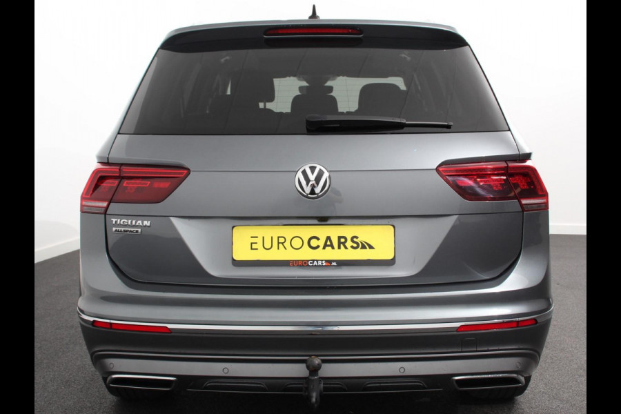 Volkswagen Tiguan Allspace 1.5 TSI Highline All-space 7p. Adaptive cruise control Climate control LED Parkeersensoren Panoramadak Achteruitrijd camera Trekhaak Navigatie Voorstoelen verwarmd Apple Carplay/ Android Auto