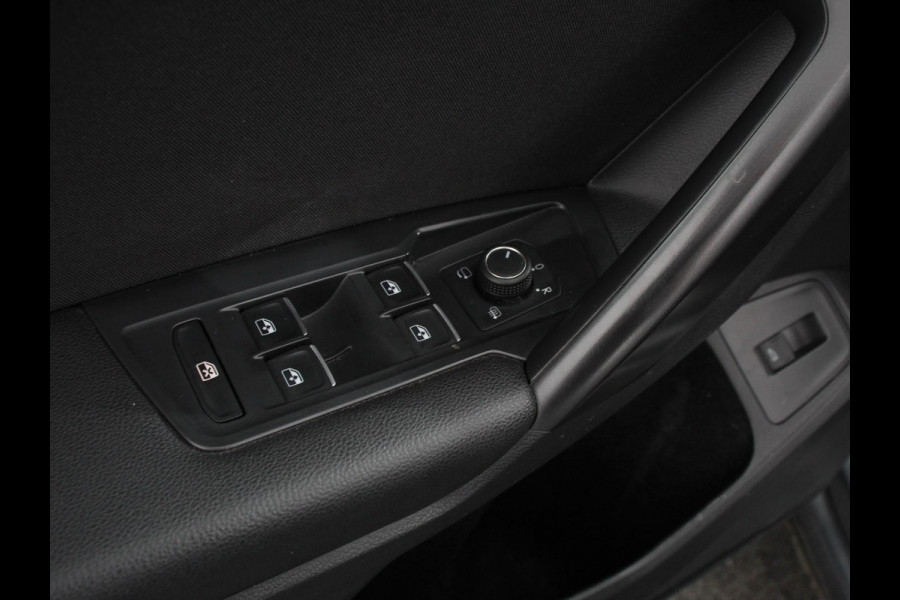 Volkswagen Tiguan Allspace 1.5 TSI Highline All-space 7p. Adaptive cruise control Climate control LED Parkeersensoren Panoramadak Achteruitrijd camera Trekhaak Navigatie Voorstoelen verwarmd Apple Carplay/ Android Auto
