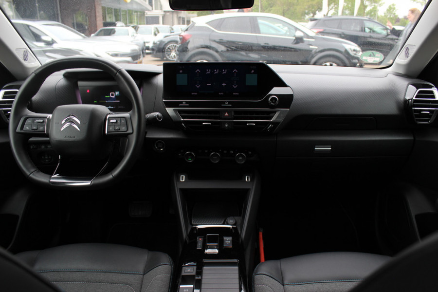 Citroën Ë-C4 Feel Pack 50 kWh / Camera / Head-up / Keyless / CarPlay / 18'' / Dodehoek / DAB / Cruise Control / Full-LED