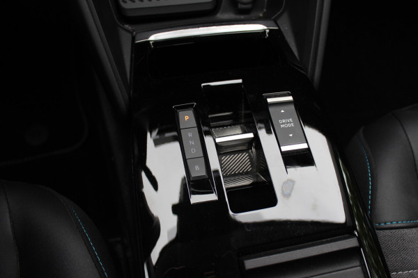 Citroën Ë-C4 Feel Pack 50 kWh / Camera / Head-up / Keyless / CarPlay / 18'' / Dodehoek / DAB / Cruise Control / Full-LED