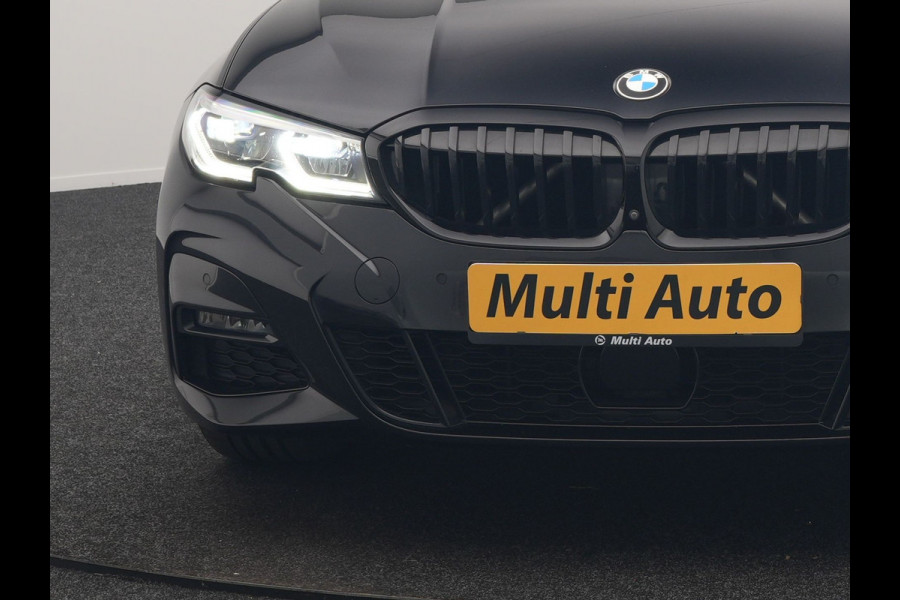 BMW 3 Serie Touring 330e M Sport PHEV 293pk Dealer O.H. | Trekhaak Af Fabriek | Adaptive Cruise | Head Up | 360 Camera | Adaptief Onderstel | Alcantara Sportstoelen & Stuur Verwarmd | Laser LED | Sfeerverlichting | Keyless | Blis | Apple Carplay | Plug In Hybrid |