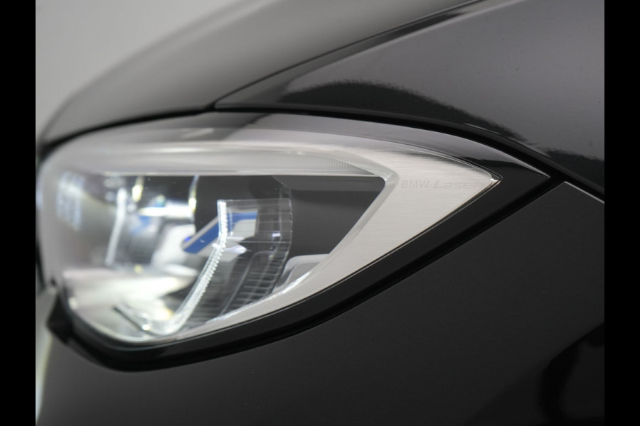 BMW 3 Serie Touring 330e M Sport PHEV 293pk Dealer O.H. | Trekhaak Af Fabriek | Adaptive Cruise | Head Up | 360 Camera | Adaptief Onderstel | Alcantara Sportstoelen & Stuur Verwarmd | Laser LED | Sfeerverlichting | Keyless | Blis | Apple Carplay | Plug In Hybrid |