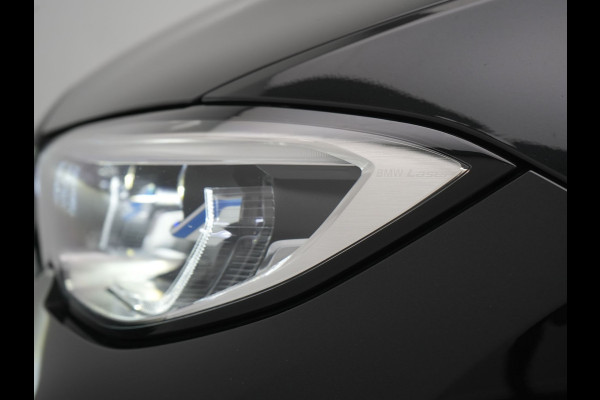 BMW 3 Serie Touring 330e M Sport PHEV 293pk Dealer O.H. | Trekhaak Af Fabriek | Adaptive Cruise | Head Up | 360 Camera | Adaptief Onderstel | Alcantara Sportstoelen & Stuur Verwarmd | Laser LED | Sfeerverlichting | Keyless | Blis | Apple Carplay | Plug In Hybrid |