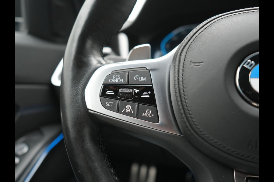 BMW 3 Serie Touring 330e M Sport PHEV 293pk Dealer O.H. | Trekhaak Af Fabriek | Adaptive Cruise | Head Up | 360 Camera | Adaptief Onderstel | Alcantara Sportstoelen & Stuur Verwarmd | Laser LED | Sfeerverlichting | Keyless | Blis | Apple Carplay | Plug In Hybrid |