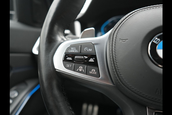 BMW 3 Serie Touring 330e M Sport PHEV 293pk Dealer O.H. | Trekhaak Af Fabriek | Adaptive Cruise | Head Up | 360 Camera | Adaptief Onderstel | Alcantara Sportstoelen & Stuur Verwarmd | Laser LED | Sfeerverlichting | Keyless | Blis | Apple Carplay | Plug In Hybrid |