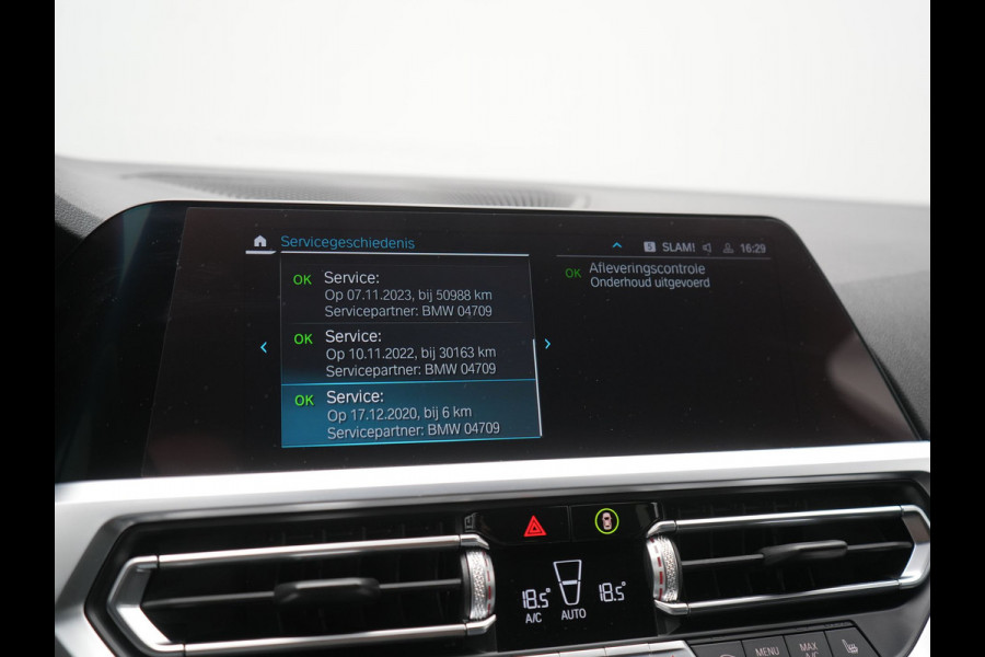 BMW 3 Serie Touring 330e M Sport PHEV 293pk Dealer O.H. | Trekhaak Af Fabriek | Adaptive Cruise | Head Up | 360 Camera | Adaptief Onderstel | Alcantara Sportstoelen & Stuur Verwarmd | Laser LED | Sfeerverlichting | Keyless | Blis | Apple Carplay | Plug In Hybrid |