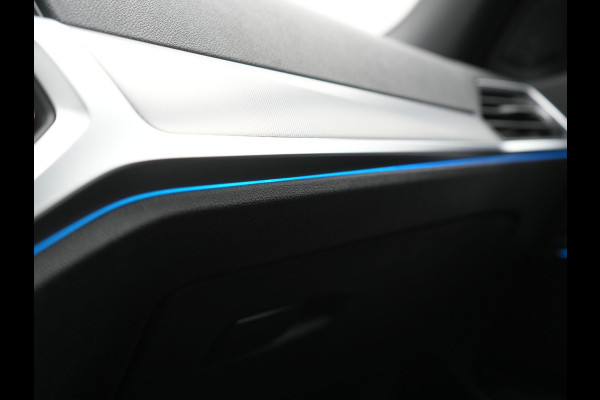 BMW 3 Serie Touring 330e M Sport PHEV 293pk Dealer O.H. | Trekhaak Af Fabriek | Adaptive Cruise | Head Up | 360 Camera | Adaptief Onderstel | Alcantara Sportstoelen & Stuur Verwarmd | Laser LED | Sfeerverlichting | Keyless | Blis | Apple Carplay | Plug In Hybrid |