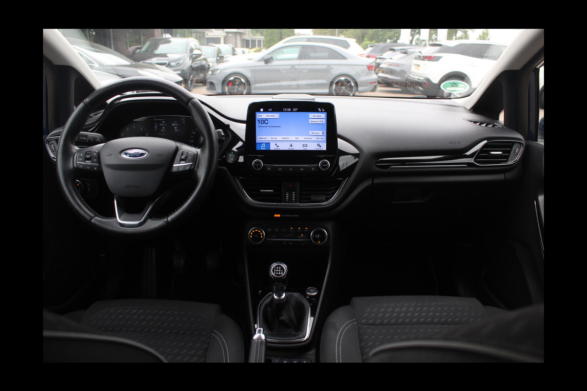 Ford Fiesta 1.0 EcoBoost Titanium / Trekhaak / Camera / Navigatie / 16'' / B&O / DAB / Stoel+Stuurverwarming / Cruise Control Adaptief