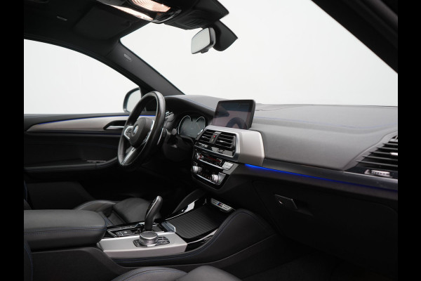 BMW X4 M40i M Sport 354pk | Trekhaak Af Fabriek | Panodak | Head Up | Adaptive Cruise | 360 Camera | Adaptief Onderstel | Lederen Sportstoelen Memory & Verwarmd | 21"L.M | Keyless | Blis | Sfeerverlichting | Apple Carplay |