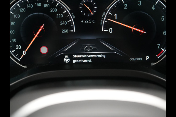 BMW X4 M40i M Sport 354pk | Trekhaak Af Fabriek | Panodak | Head Up | Adaptive Cruise | 360 Camera | Adaptief Onderstel | Lederen Sportstoelen Memory & Verwarmd | 21"L.M | Keyless | Blis | Sfeerverlichting | Apple Carplay |